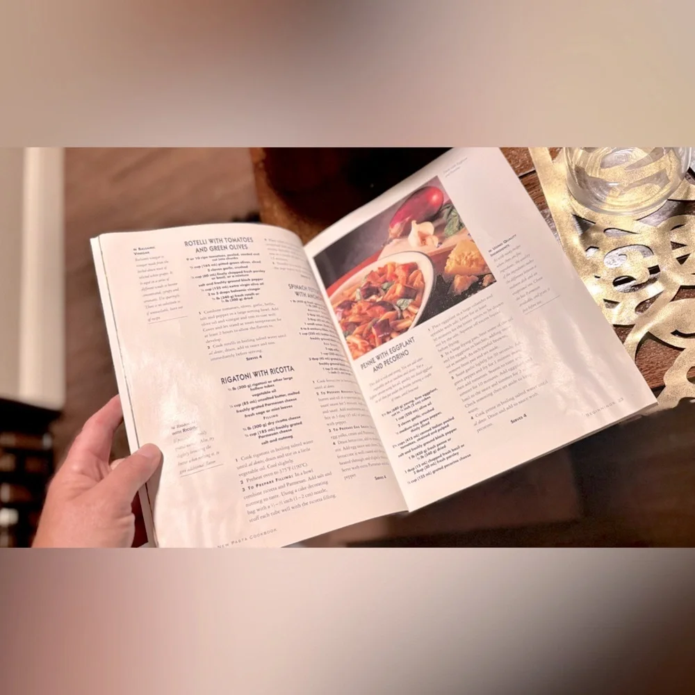 THE NEW PASTA Cookbook Williams-Sonoma Collection by Joann Glynn